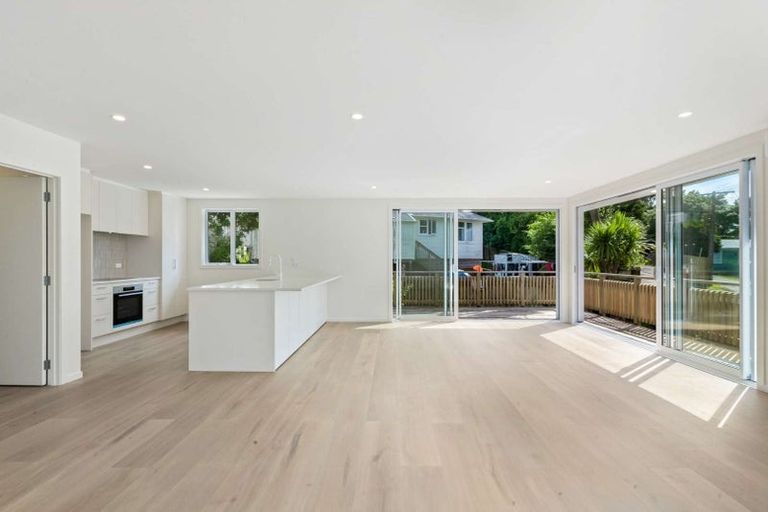 Photo of property in 6a Alston Avenue, Kelston, Auckland, 0602