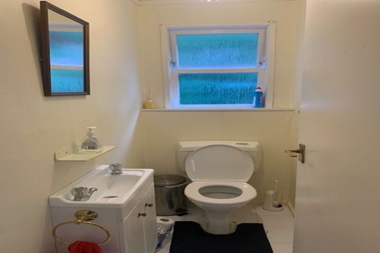 Photo of property in 7 Epsom Way, Karori, Wellington, 6012