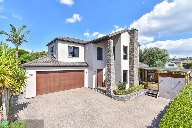 Photo of property in 318 Hill Road, The Gardens, Auckland, 2105