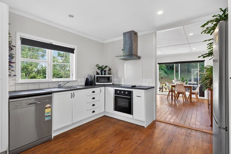 Photo of property in 17 Bickerstaffe Road, Maungaturoto, 0520