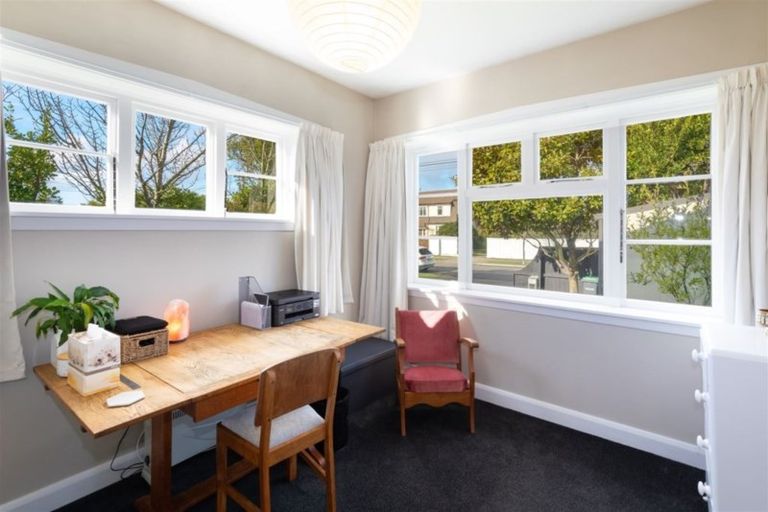 Photo of property in 157 Weston Road, St Albans, Christchurch, 8052