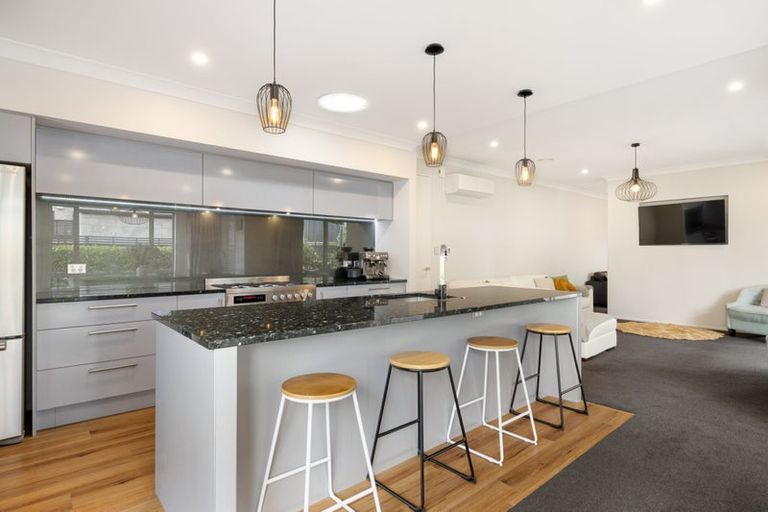 Photo of property in 18 Kenwyn Avenue, St Albans, Christchurch, 8052