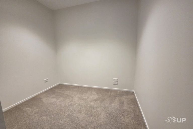 Photo of property in 39 Rangihina Road, Hobsonville, Auckland, 0616