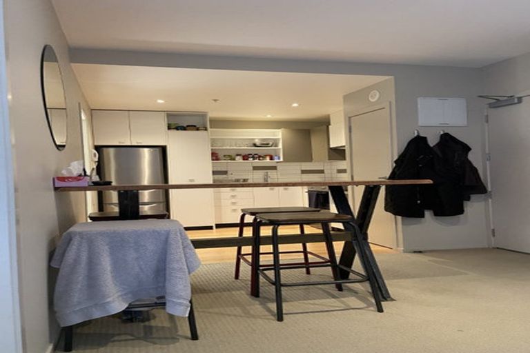Photo of property in Trinity Apartments, 409/19 College Street, Te Aro, Wellington, 6011