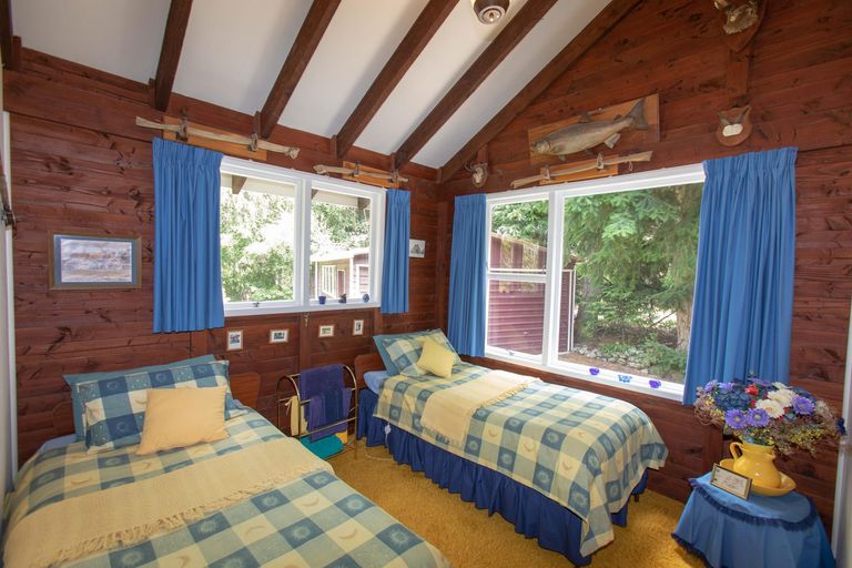 Photo of property in 1 Pioneer Drive, Lake Tekapo, 7999