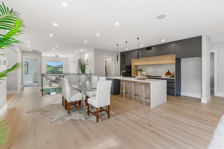 Photo of property in 7 Halcyon Bay Lane, Wainui, 0992