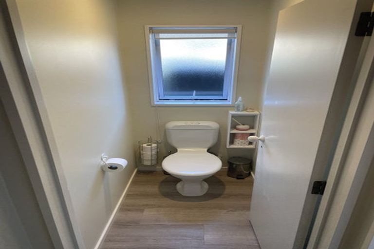 Photo of property in 60a Middlepark Road, Sockburn, Christchurch, 8042