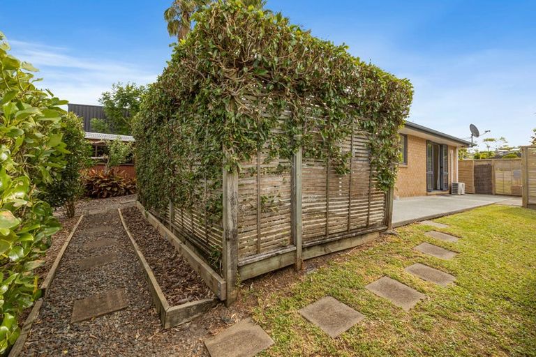 Photo of property in 6 Robinia Place, Snells Beach, 0920