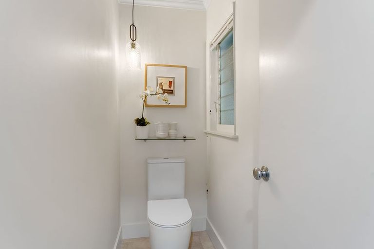 Photo of property in 7 Ngarara Road, Waikanae, 5036