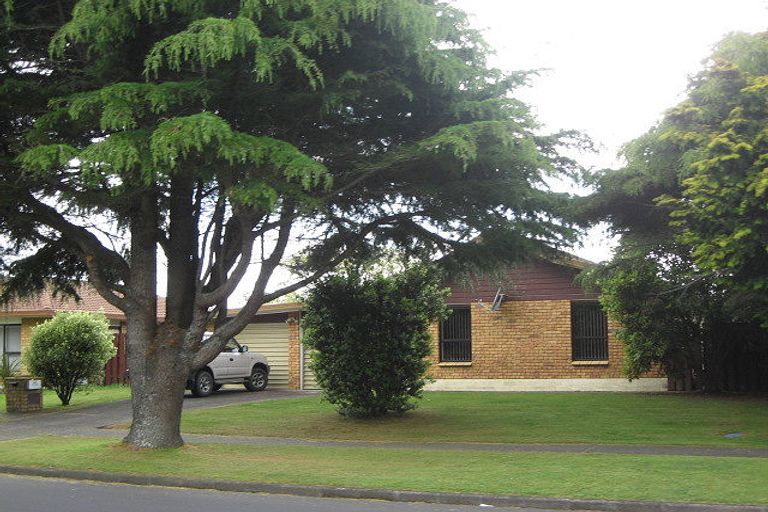 Photo of property in 28 Beaumaris Way, Conifer Grove, Takanini, 2112