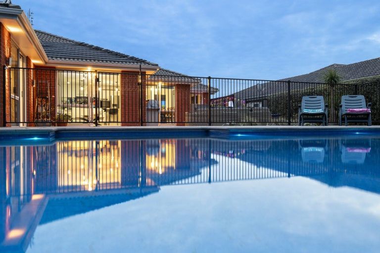 Photo of property in 10 Searle Drive, Patumahoe, Pukekohe, 2679