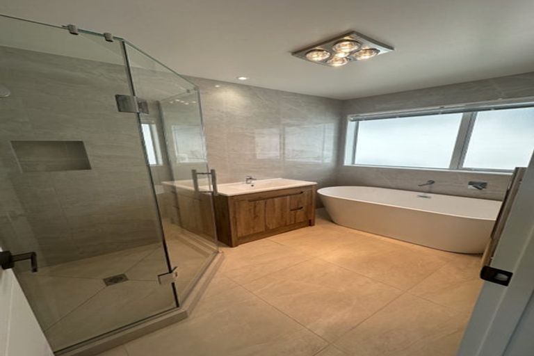 Photo of property in 5b Mander Place, Bucklands Beach, Auckland, 2012