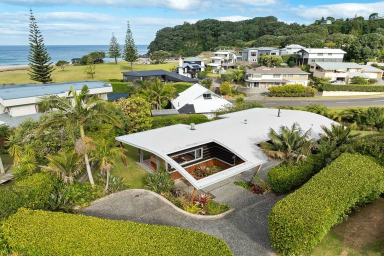Photo of property in 107 Russell Bruce Place, Onemana, Whangamata, 3691