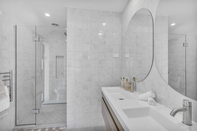 Photo of property in 1/11 Donald Place, St Albans, Christchurch, 8014