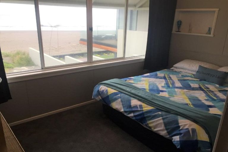 Photo of property in 7 Messenger Terrace, Oakura, 4314