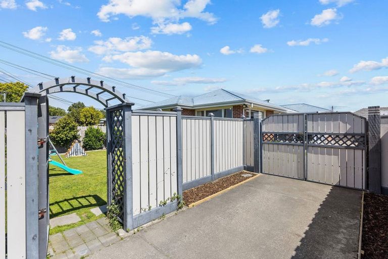 Photo of property in 10 Barclay Place, Burwood, Christchurch, 8061
