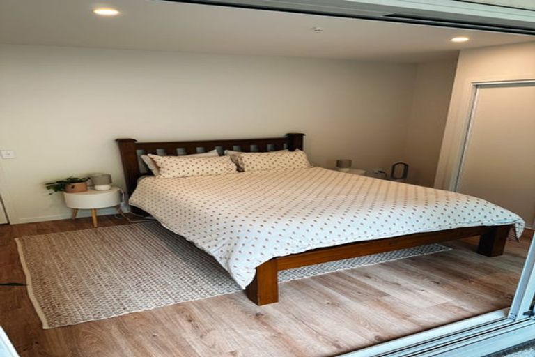 Photo of property in 119 Mount Pleasant Road, Mount Pleasant, Christchurch, 8081