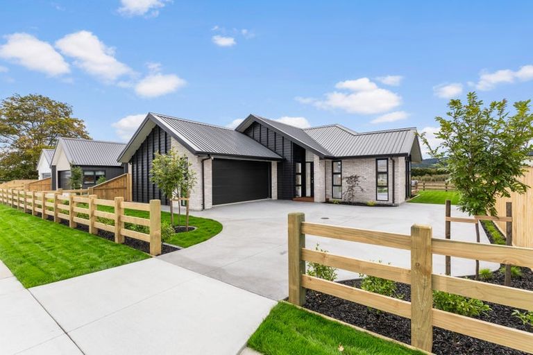 Photo of property in 4 Nau Mai Road, Clevedon, 2582