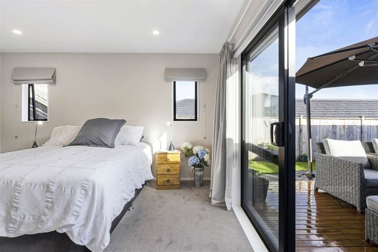 Photo of property in 39 Symes Drive, Red Beach, 0932