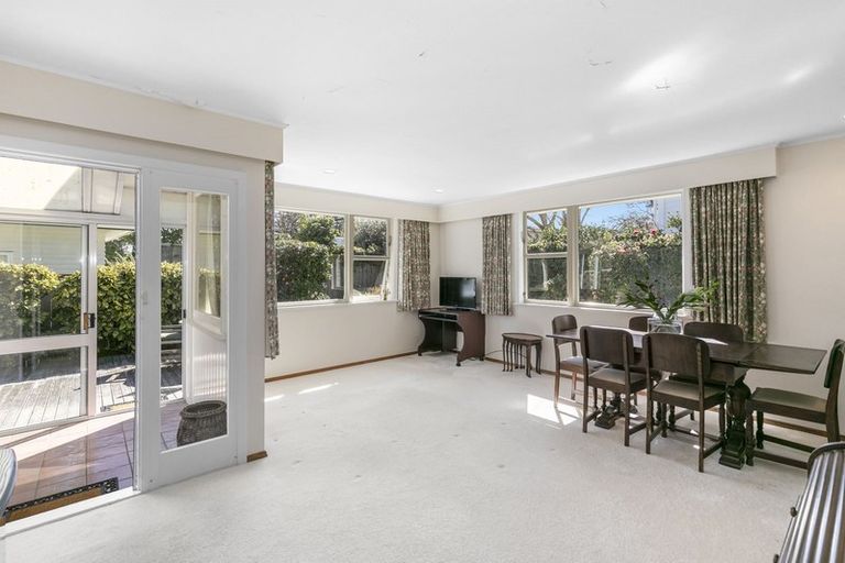 Photo of property in 1/26 Tawa Street, Eastbourne, Lower Hutt, 5013