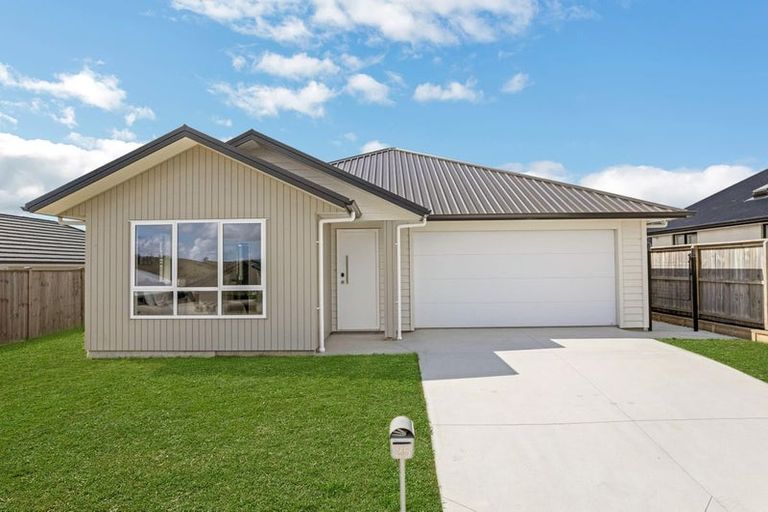 Photo of property in 25 Paul Way, Pokeno, 2402
