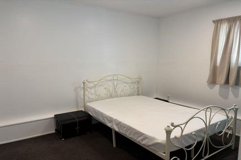 Photo of property in 65a Juniper Road, Sunnynook, Auckland, 0620