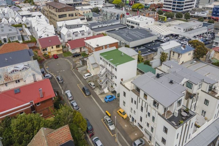 Photo of property in 2 Moncrieff Street, Mount Victoria, Wellington, 6011