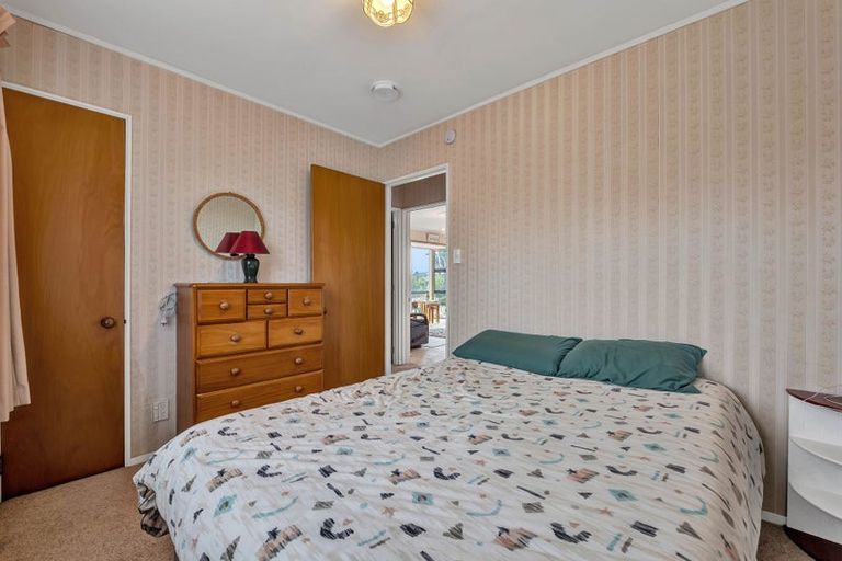 Photo of property in 11 Te Ngaere Place, Merrilands, New Plymouth, 4312