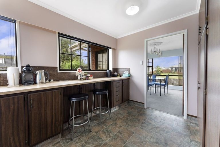 Photo of property in 14 Peter Hall Drive, Kelvin Grove, Palmerston North, 4414