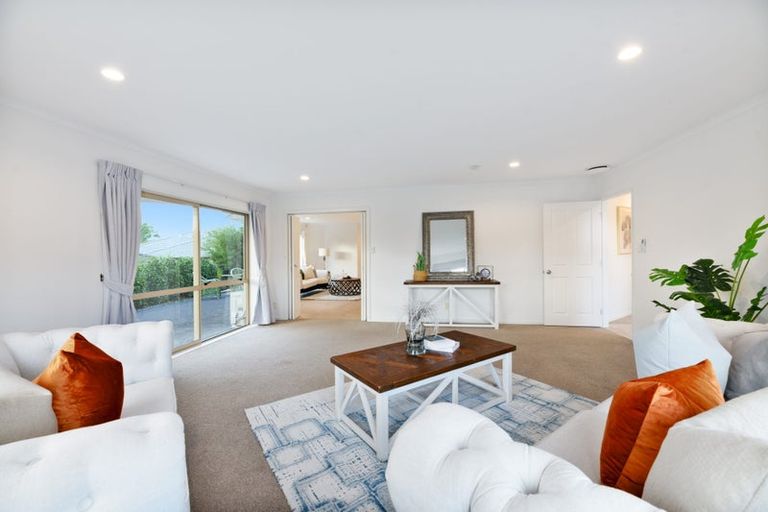 Photo of property in 17 Gendo Avenue, Henderson, Auckland, 0612