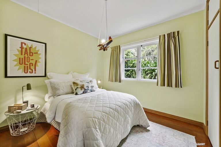 Photo of property in 75 Seatoun Heights Road, Seatoun, Wellington, 6022