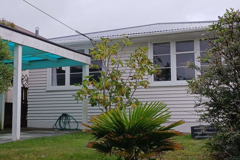 Photo of property in 56 Tarawera Road, Johnsonville, Wellington, 6037