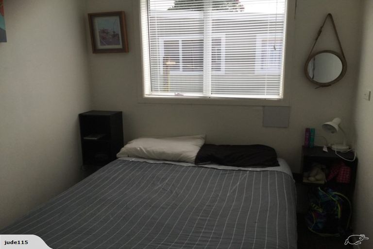 Photo of property in 1 First Avenue, Urenui, 4377