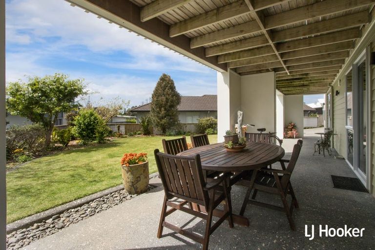 Photo of property in 28 Reo Crescent, Waihi Beach, 3611