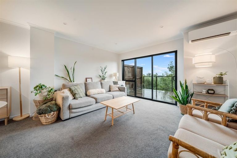 Photo of property in 10/14 Ruakiwi Road, Hamilton Lake, Hamilton, 3204