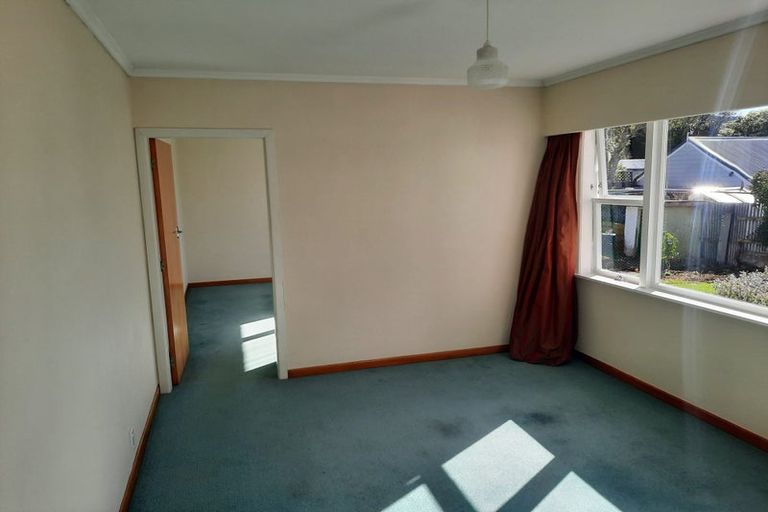 Photo of property in 19a Farm Road, Northland, Wellington, 6012