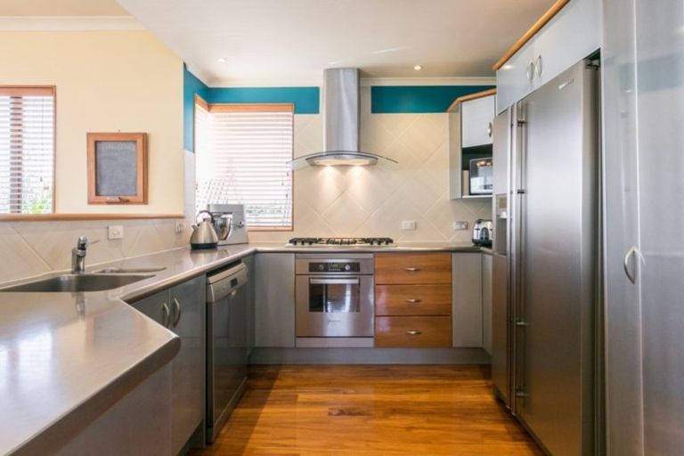 Photo of property in 15 Charles Street, Westshore, Napier, 4110