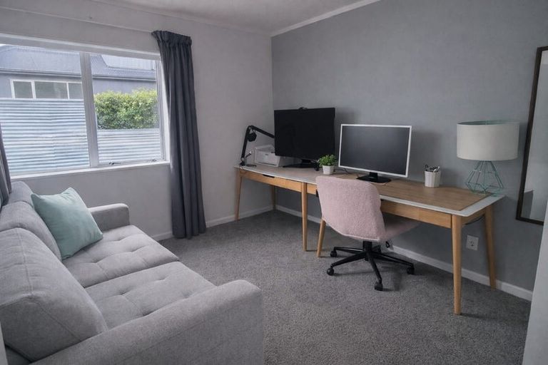 Photo of property in 964a Tremaine Avenue, Roslyn, Palmerston North, 4414