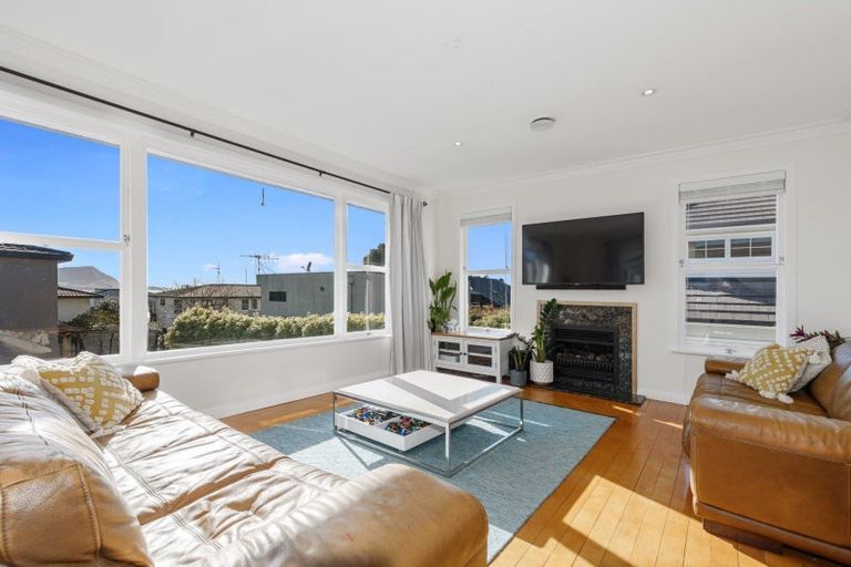Photo of property in 22 Seaview Road, Otumoetai, Tauranga, 3110