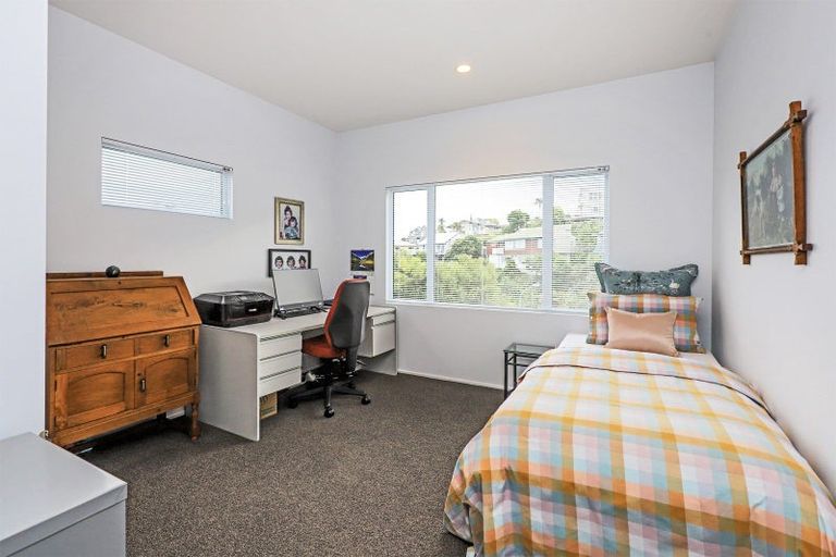 Photo of property in 132 Priestley Terrace, Bluff Hill, Napier, 4110