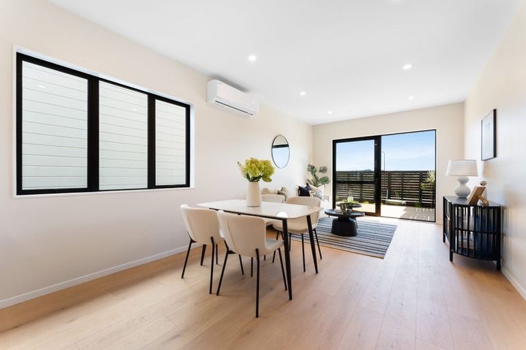 Photo of property in 12 Greenbrier Street, Westgate, 0814