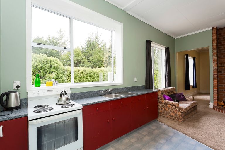 Photo of property in 21 Brough Street, Palmerston, 9430