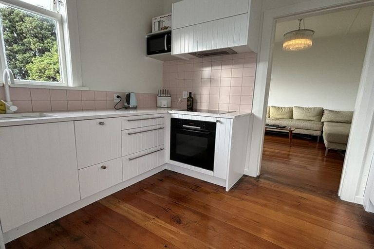 Photo of property in 71 Queens Drive, Lyall Bay, Wellington, 6022