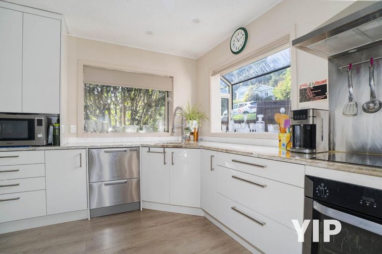 Photo of property in 81 Helston Road, Paparangi, Wellington, 6037
