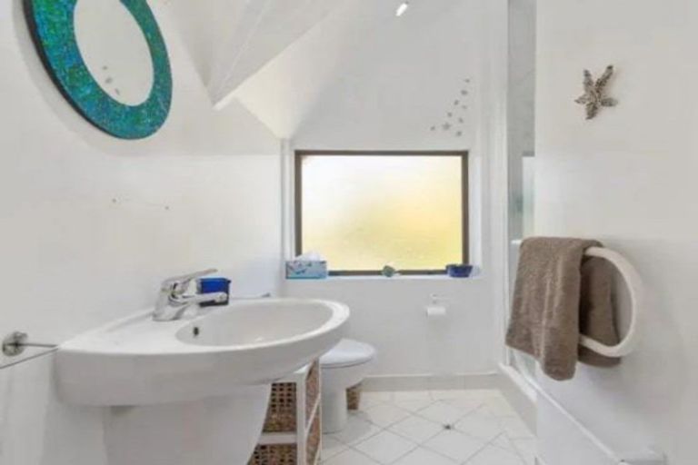 Photo of property in 3 Ridge Road, Lake Okareka, Rotorua, 3076