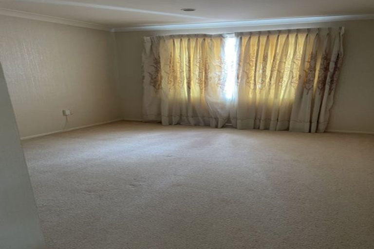 Photo of property in 6 Nathan Close, Somerville, Auckland, 2014