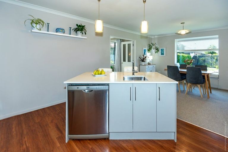 Photo of property in 7 Fredrica Lane, Heathcote Valley, Christchurch, 8022