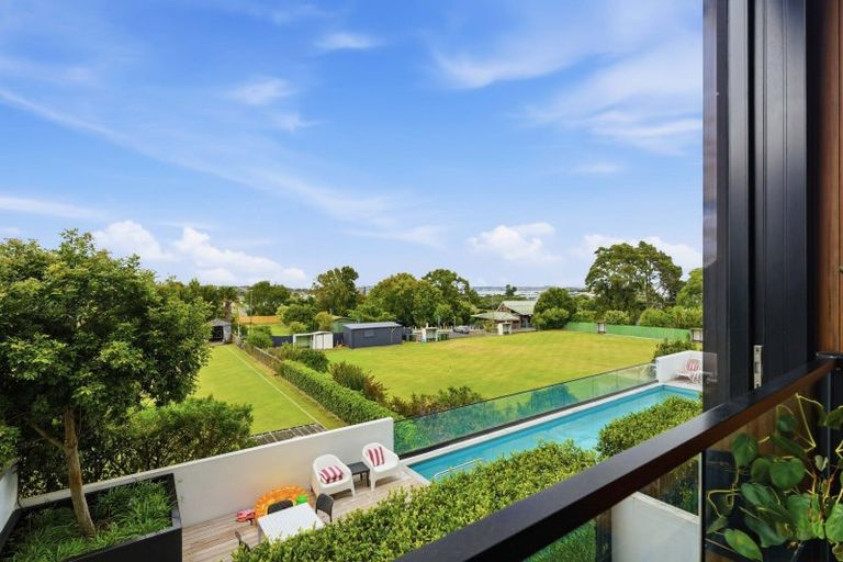 Photo of property in Frank Sargeson Apts, 104/74 Anzac Street, Takapuna, Auckland, 0622