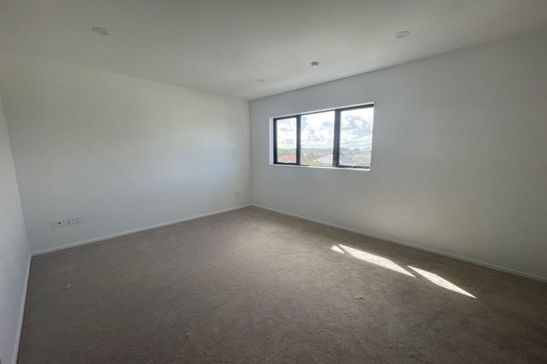 Photo of property in 128d Pooks Road, Ranui, Auckland, 0612