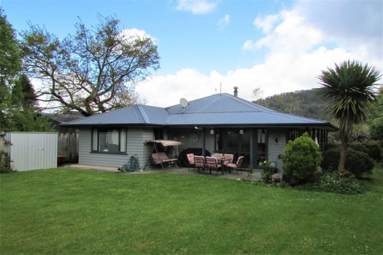 Photo of property in 37 Stafford Street, Blackball, 7804